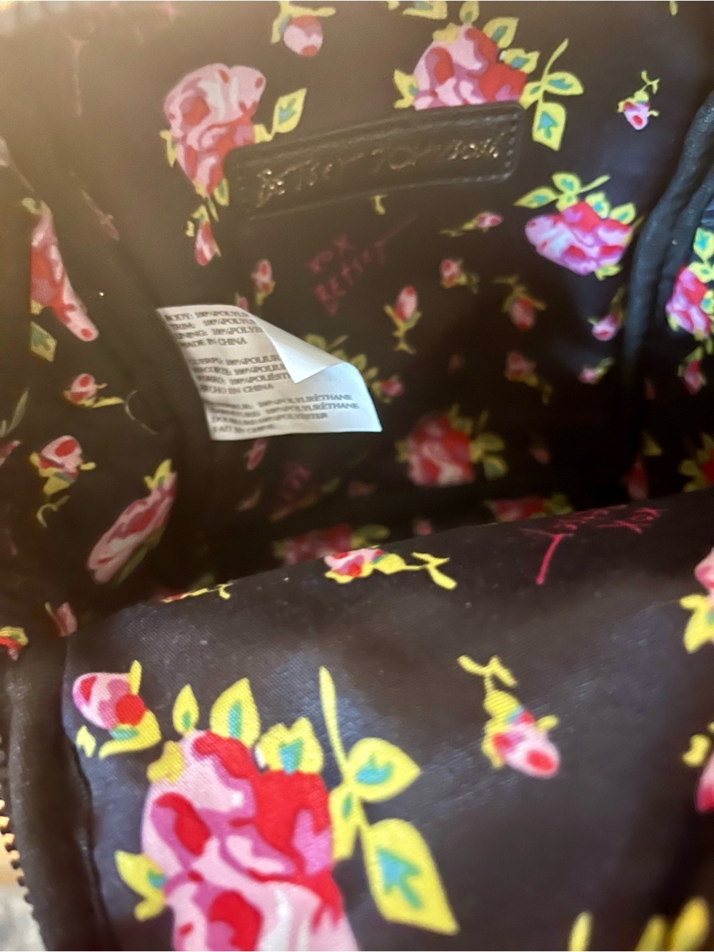 Betsey Johnson White Quilted Puppy Dog Mini Backpack with Black & Pink Dog Ears - Picture 8 of 13